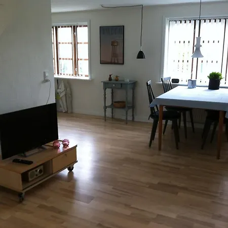 Tille's Hus בית נופש